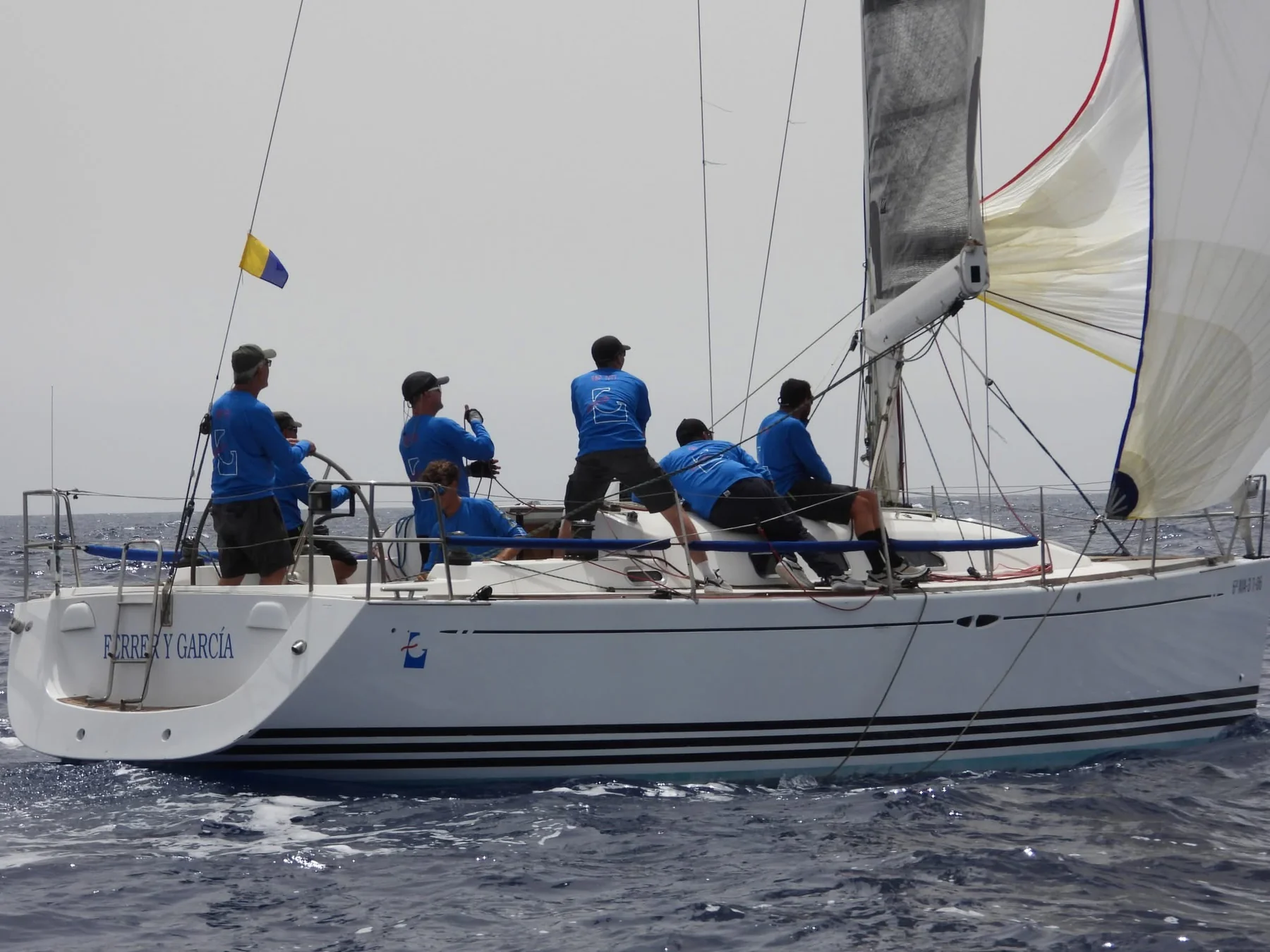 Ferrer y García — Equipo de regatas